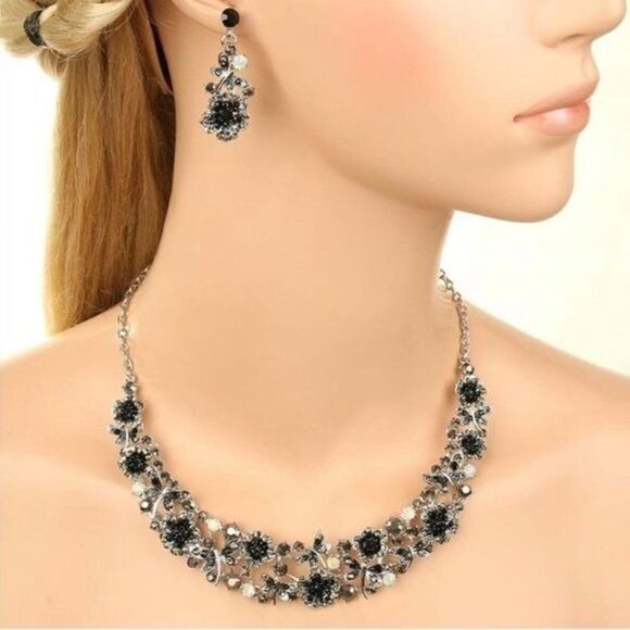 Silver & Black Onyx Austrian Crystal Hibiscus Butterfly Necklace & Earrings Set - Picture 6 of 8
